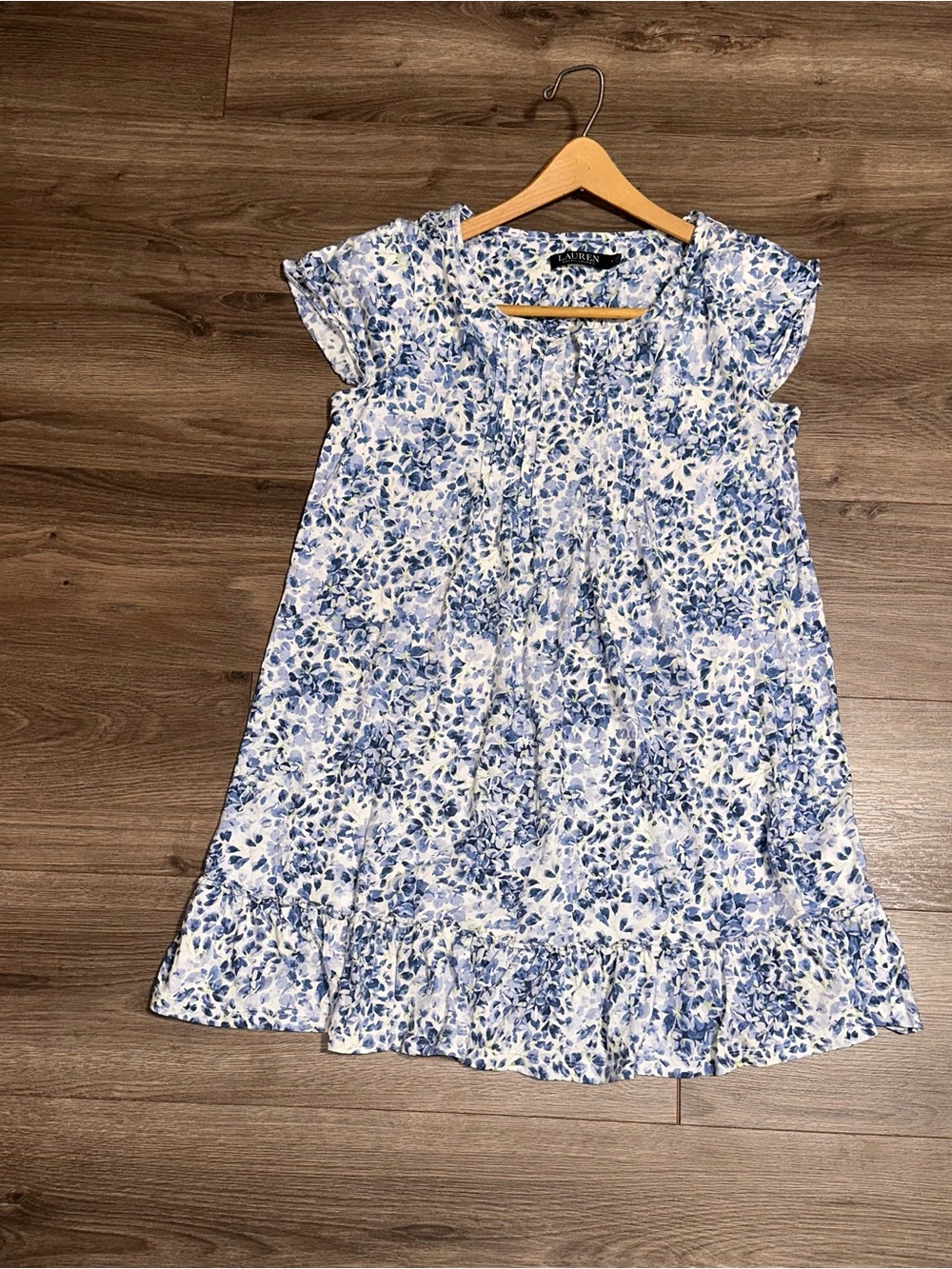 Ralph Lauren Pajamas Cotton Blend Blue and White Floral Nightgown